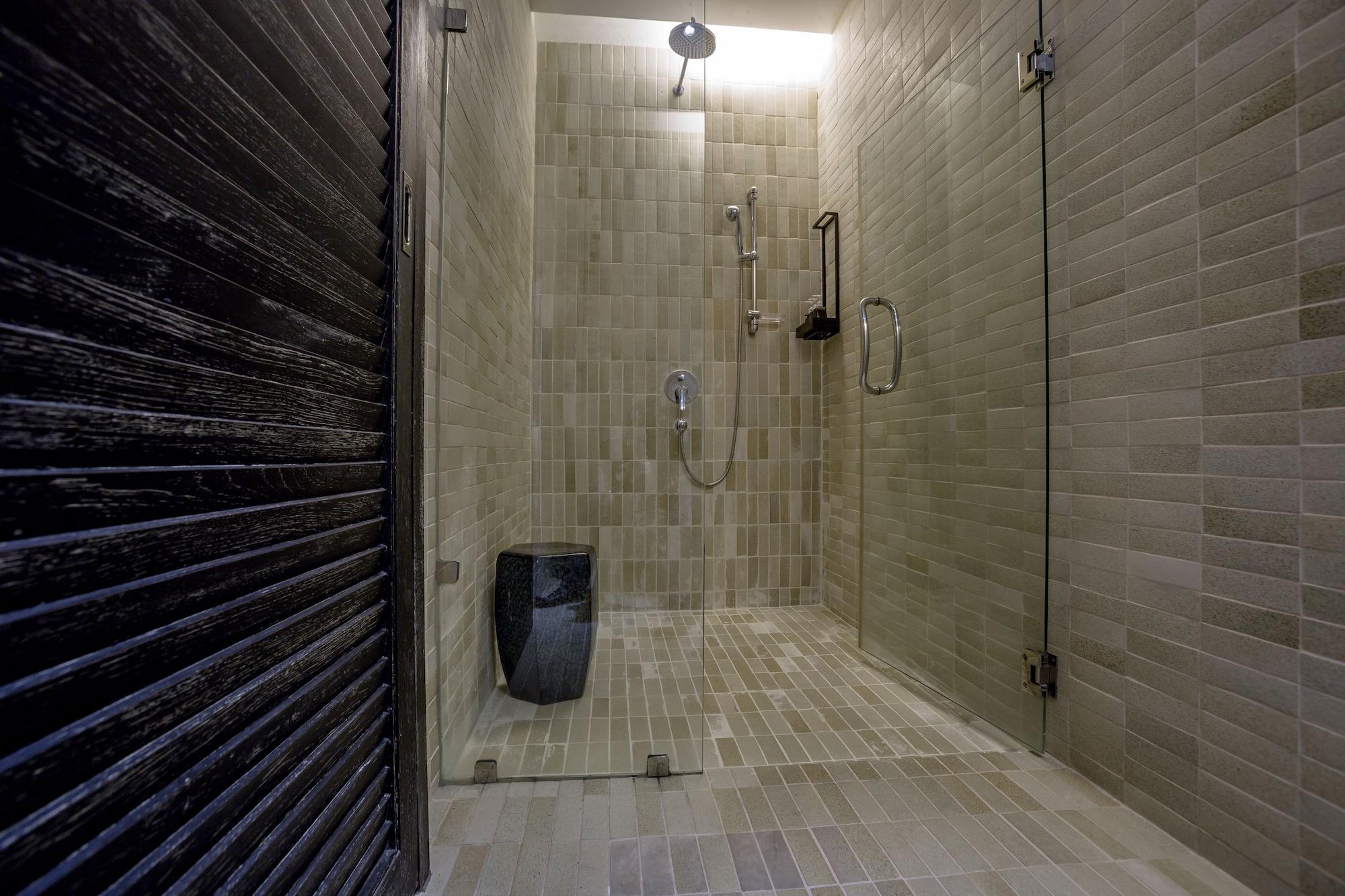 Aruntara Riverside Boutique Khách sạn 4*